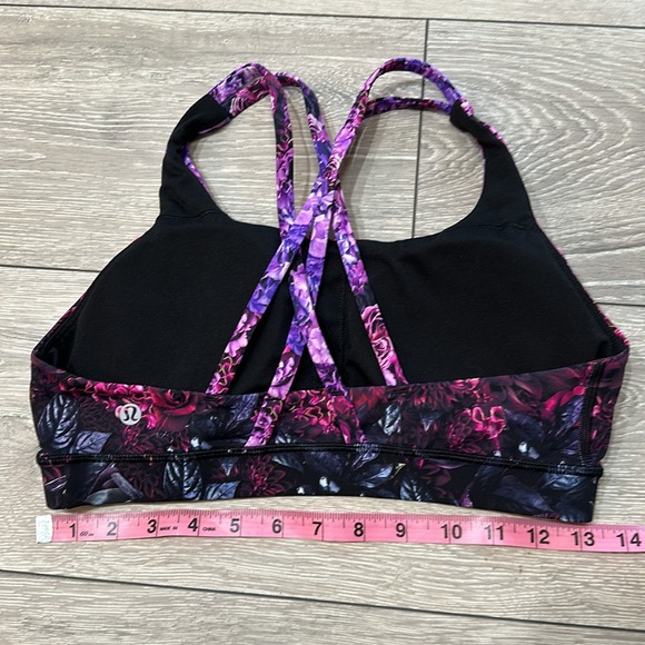 NWOT Lululemon Sports Bra - Picture 2 of 5